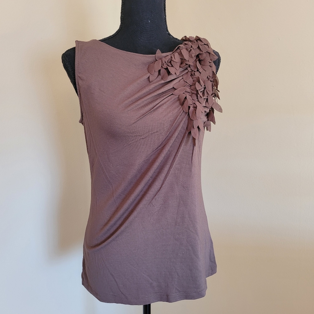 Anne Klein Brown Sleeveless Shirt with Ruffles
